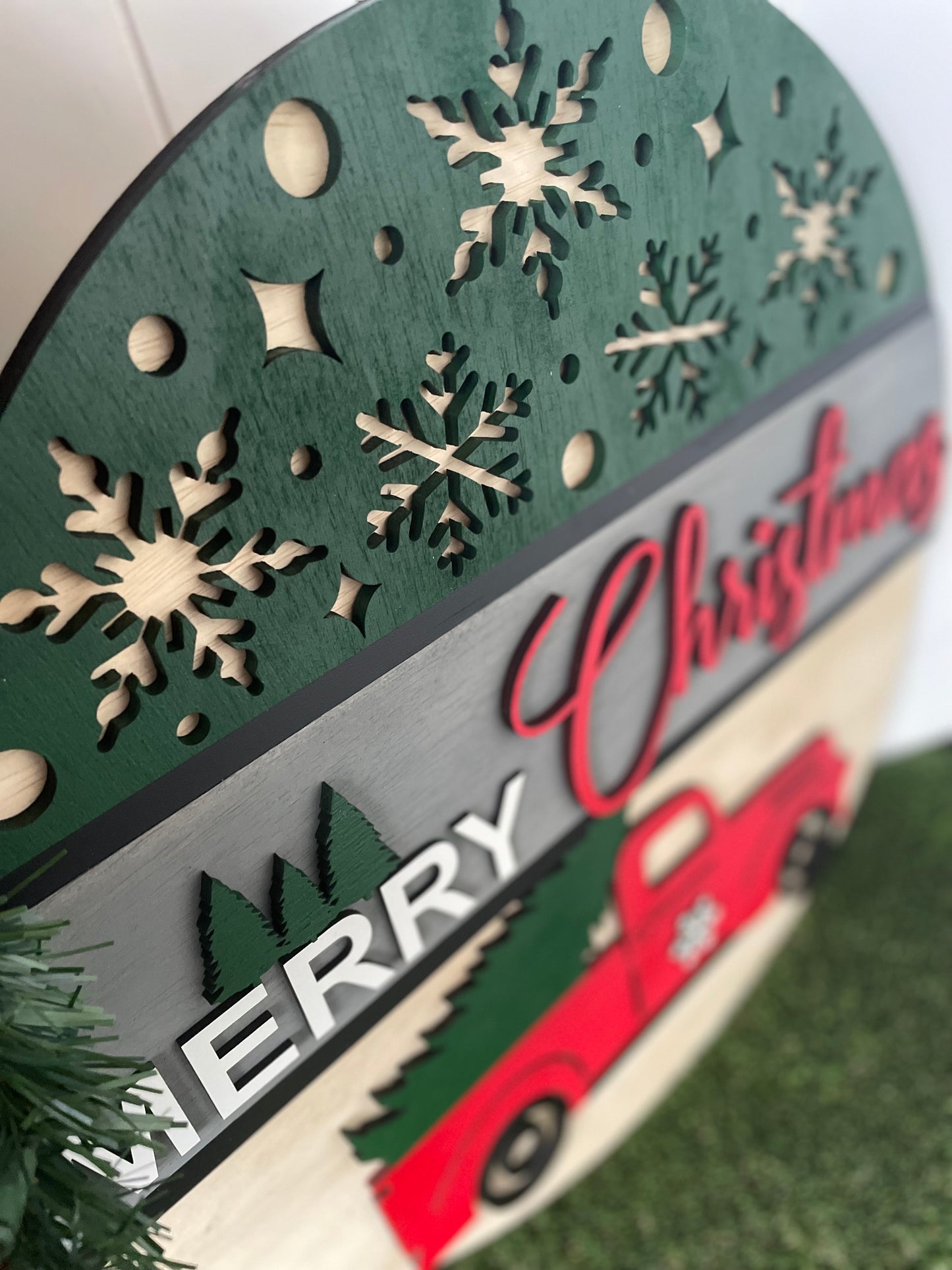 Merry Christmas snowflake truck round