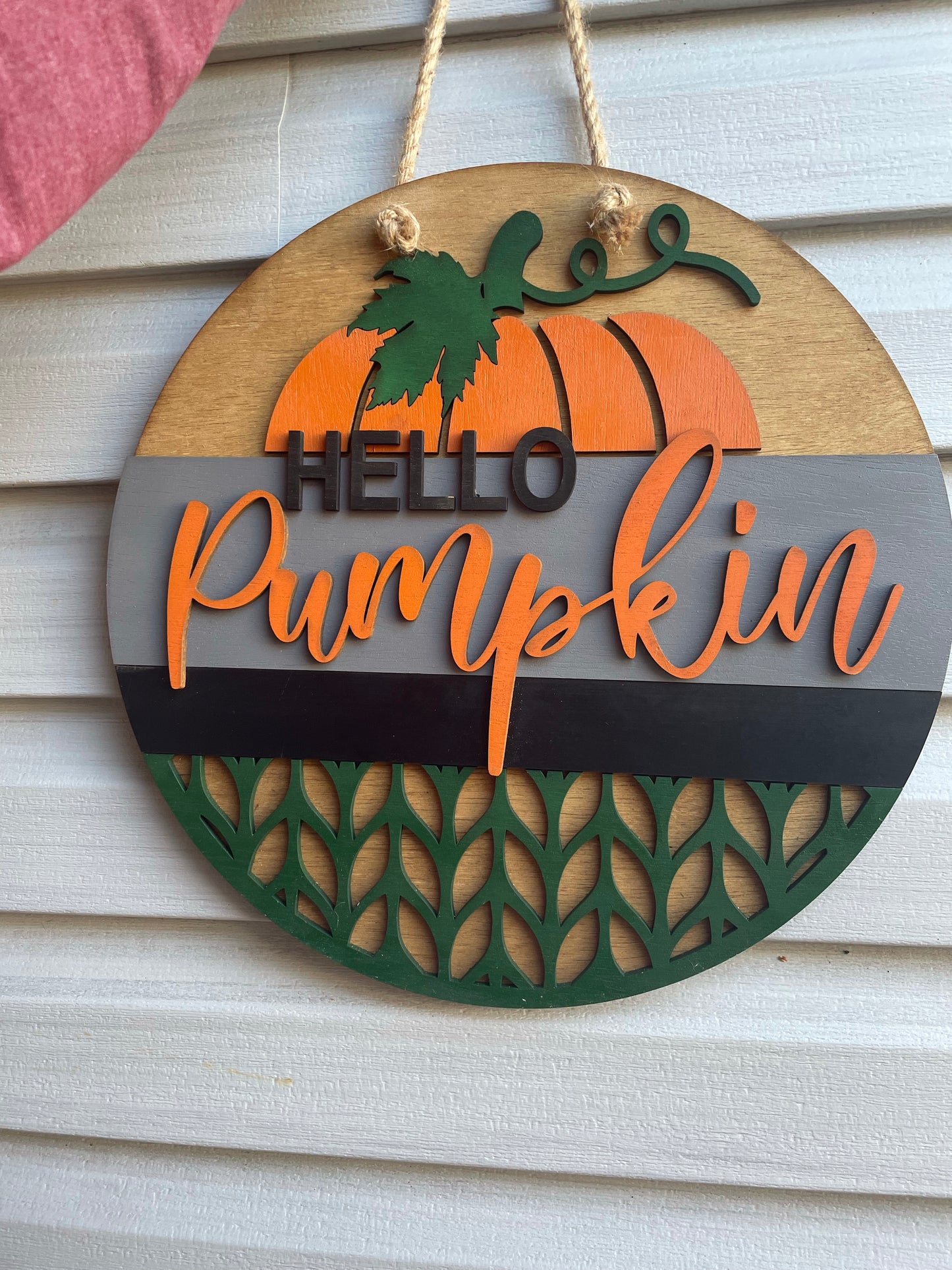 Hello pumpkin door hanger round